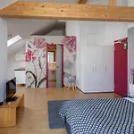 Mkm Apartments Sunny